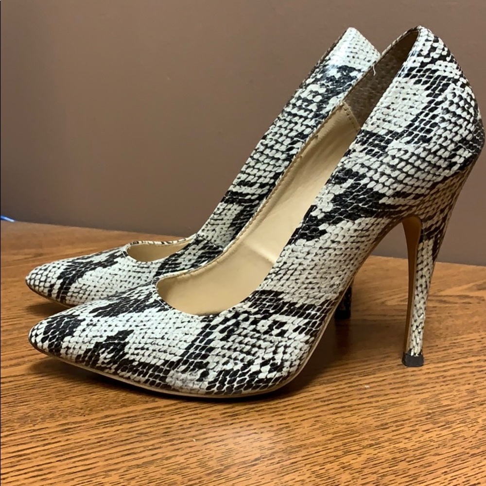 Snakeskin pumps
